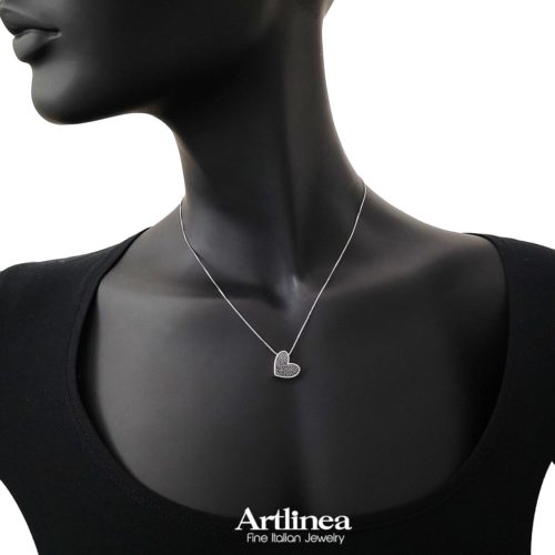 Halskette aus mehreren Steinen mit Diamanten