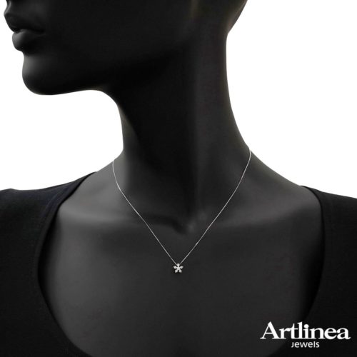 Halskette mit Sternanhänger mit Diamanten