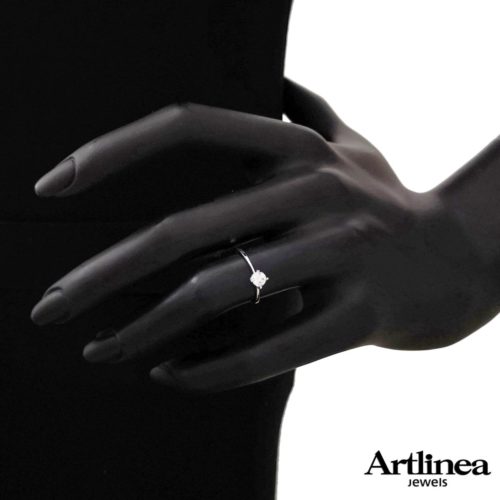 Klassischer Solitärring mit Diamant